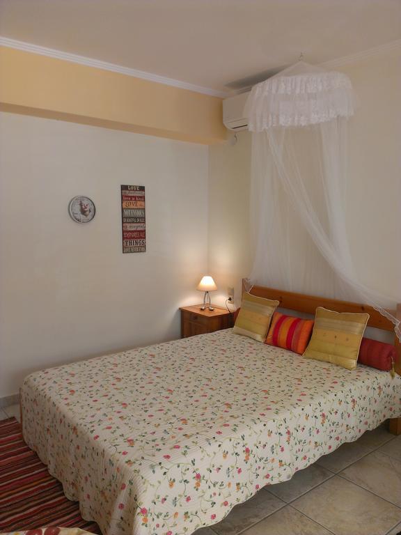Patra - Cute Studio Near Center Exterior photo
